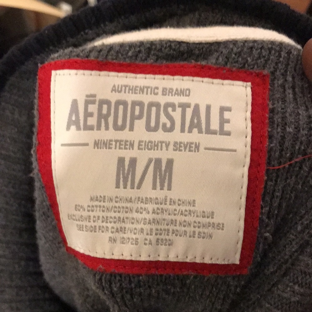 Aeropostale Sweater Long Sleeves - Picture 5 of 5